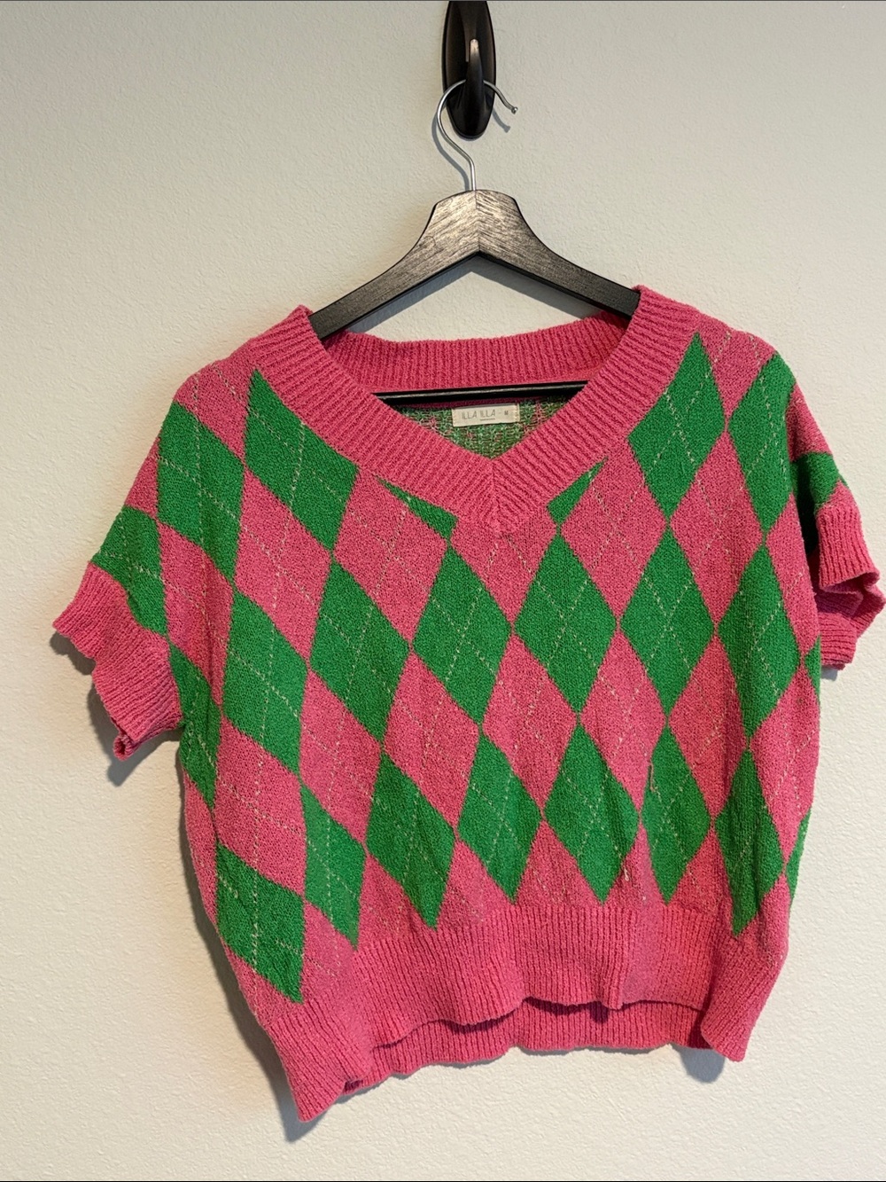 ILLA ILLA Pink & Green Argyle V‑Neck Short‑Sleeve Sweater
